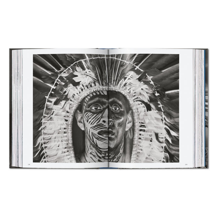 Sebastião Salgado. Amazônia. 45th Ed. (English)