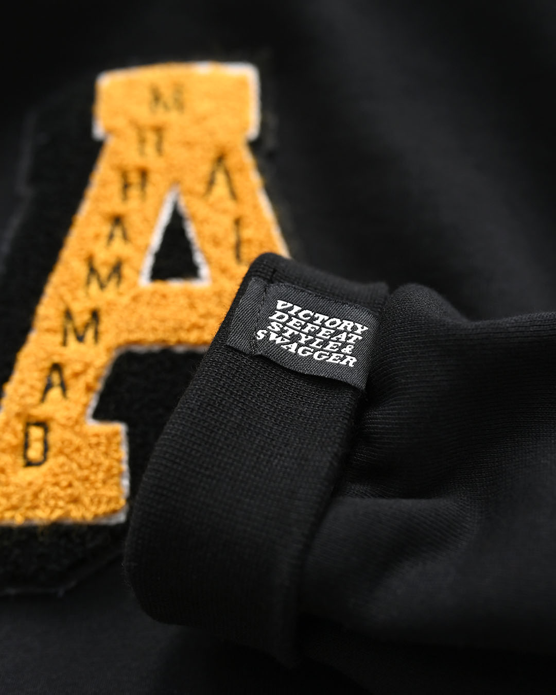 Ali Thrilla In Manila Black Heavyweight PO Hoody