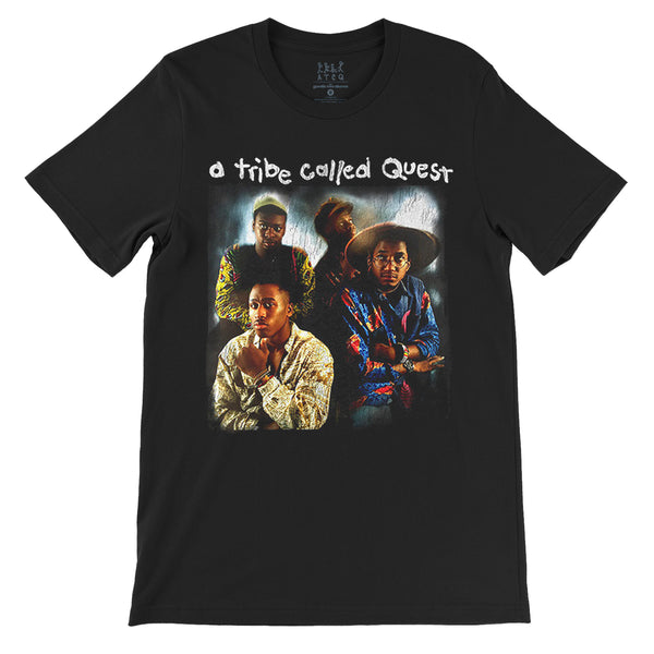 ✈ A TRIBE CALLED QUEST (DEPLETED) Tシャツ A Tribe Called Quest Photo T-Shirt – Okayplayer Shop
